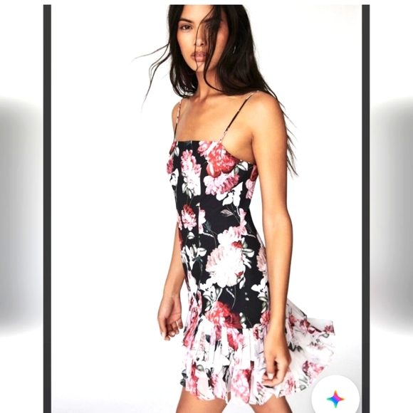 Fame And Partners Floral Mini Dress Size 4 - Picture 1 of 6